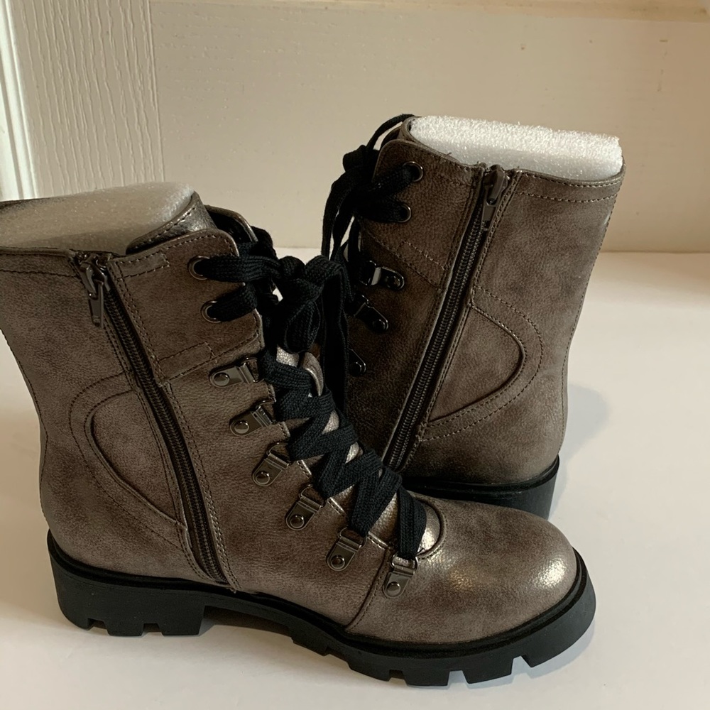 L4L combat boots Flash pewter color size 6.5